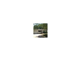 8601 E 93rd Place, Kansas City, MO 64138