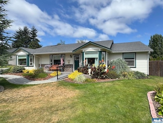 120 Royal Loop, Sequim, WA 98382