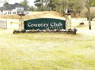 103 Country Club Dr, Natchitoches, LA 71457