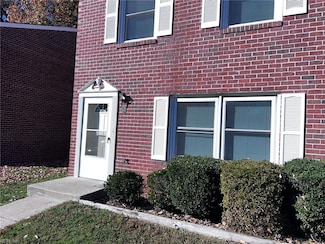 337 Susan Constant Dr, Newport News, VA 23608