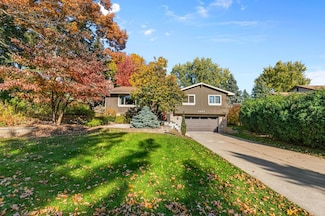 1201 Karth Lake Dr, New Brighton, MN 55112