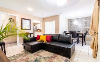 985 SW 10th St Unit 3, Miami, FL 33130