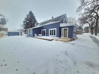 1137 Ash Ave, Gibbon, MN 55335