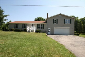 1292 Coffee Run Rd, Pulaski, PA 16143