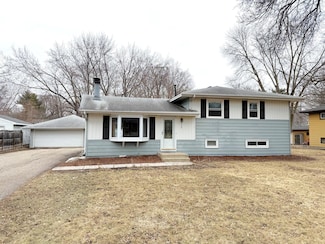 430 Quantico Ln N, Plymouth, MN 55447