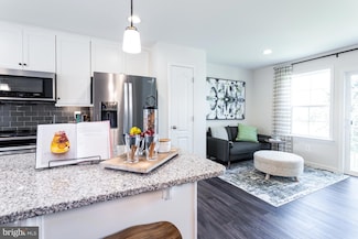 628 Fontana Cir, Martinsburg, WV 25403