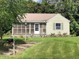 37 Reservoir Rd, Lee, MA 01238