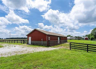 19610 Garman Rd, Gentry, AR 72734