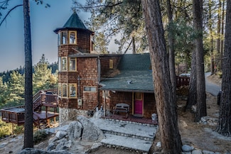 53165 Mountain View Dr, Idyllwild, CA 92549