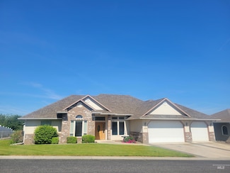 3456 Elks Dr, Lewiston, ID 83501
