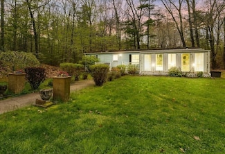 84 Forest Rd, Salisbury, MA 01952