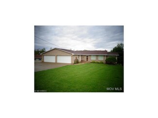 121 Cornerstone Dr, Marietta, OH 45750