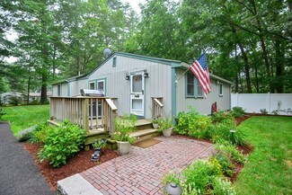 4 Walker Rd, Norfolk, MA 02056