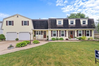 2815 Dartmouth Dr, Janesville, WI 53548