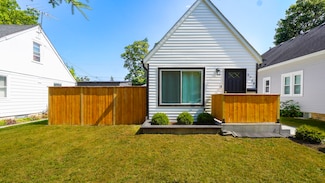 5738 N 38th St, Milwaukee, WI 53209