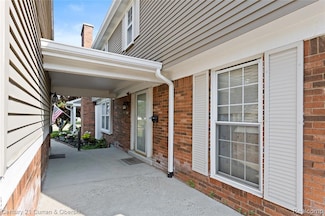 20918 W Glen Haven Cir, Northville, MI 48167