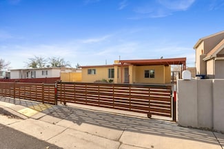 2733 Georgia St NE, Albuquerque, NM 87110