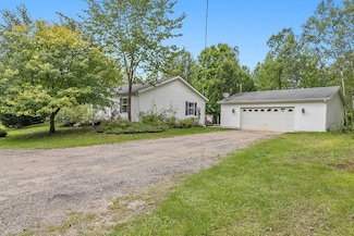 11478 E 7 Mile Rd, Tustin, MI 49688