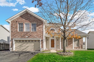 3 Redspire Ct, Bolingbrook, IL 60490
