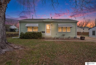 7333 S 71st St, La Vista, NE 68128