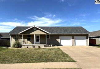 208 Wollmann St, Moundridge, KS 67107
