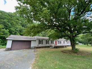 1886 Elkhorn Creek, Elkhorn City, KY 41522