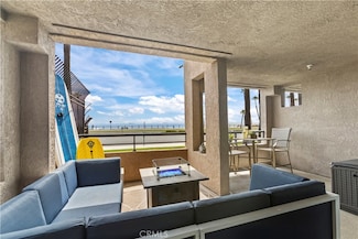 1200 Pacific Coast Hwy Unit 114, Huntington Beach, CA 92648