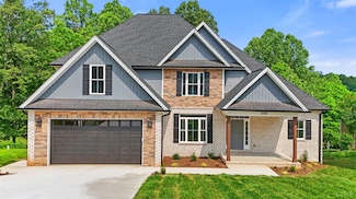 1290 Ivy Creek Dr, Forest, VA 24551