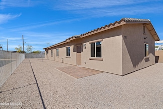 1356 N Apache Dr, Tucson, AZ 85745