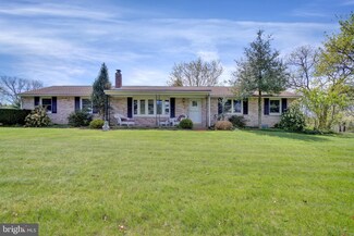 300 Wagner Dr, Carlisle, PA 17013