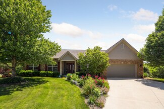 2405 Blue Stem Ct, Mahomet, IL 61853