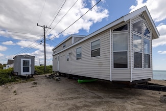238 E Beach Rd, Westport, MA 02790