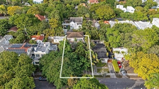 137 NE 46th St, Miami, FL 33137