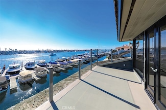 2636 Bayshore Dr, Newport Beach, CA 92663