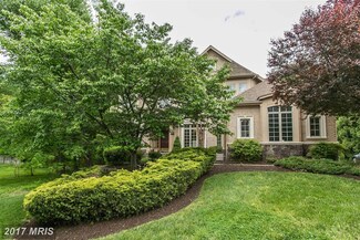 2047 Hillside Dr, Falls Church, VA 22043