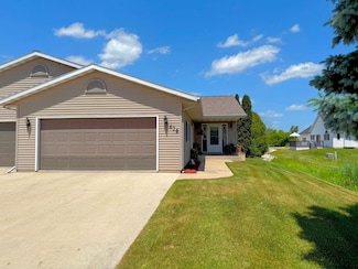 638 Ohio Ave, Oostburg, WI 53070