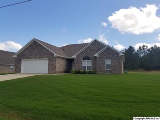 21780 Pinebrook Dr, Elkmont, AL 35620