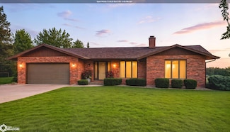 3382 Mississippi River Rd, Keokuk, IA 52632