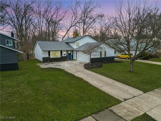 1144 Hillrock Dr, Cleveland, OH 44121