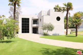 21329 Mulholland Dr, Woodland Hills, CA 91364