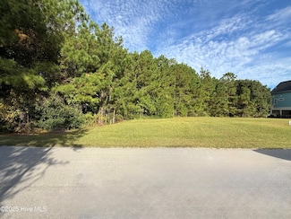 155 Everett Park Trail, Holly Ridge, NC 28445