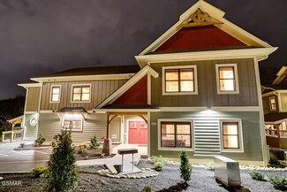 3215 Mayes Loop Rd, Pigeon Forge, TN 37863