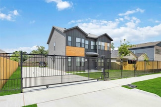4814 Wilmington St Unit B, Houston, TX 77033