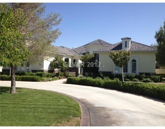 9701 Winter Palace Dr, Las Vegas, NV 89145
