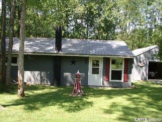 9061 Arthur Jenkins Rd, Canastota, NY 13032