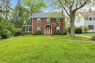 30 Amherstdale Rd, Buffalo, NY 14226