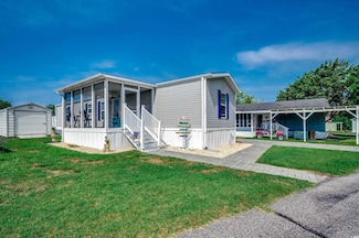 1527 Gardenia Ave, North Myrtle Beach, SC 29582