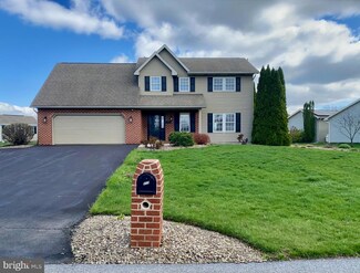 960 Blueberry Ln, Chambersburg, PA 17202