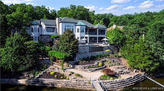 1208 Brookhaven Ln, Sunrise Beach, MO 65079