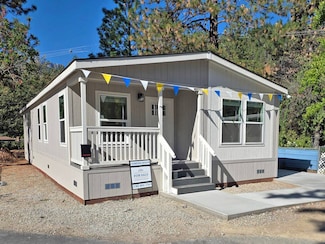 824 S 1st St Unit 127, Dunsmuir, CA 96025